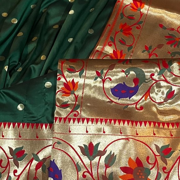 Big border Green Paithni silk saree - Picture 7 of 8